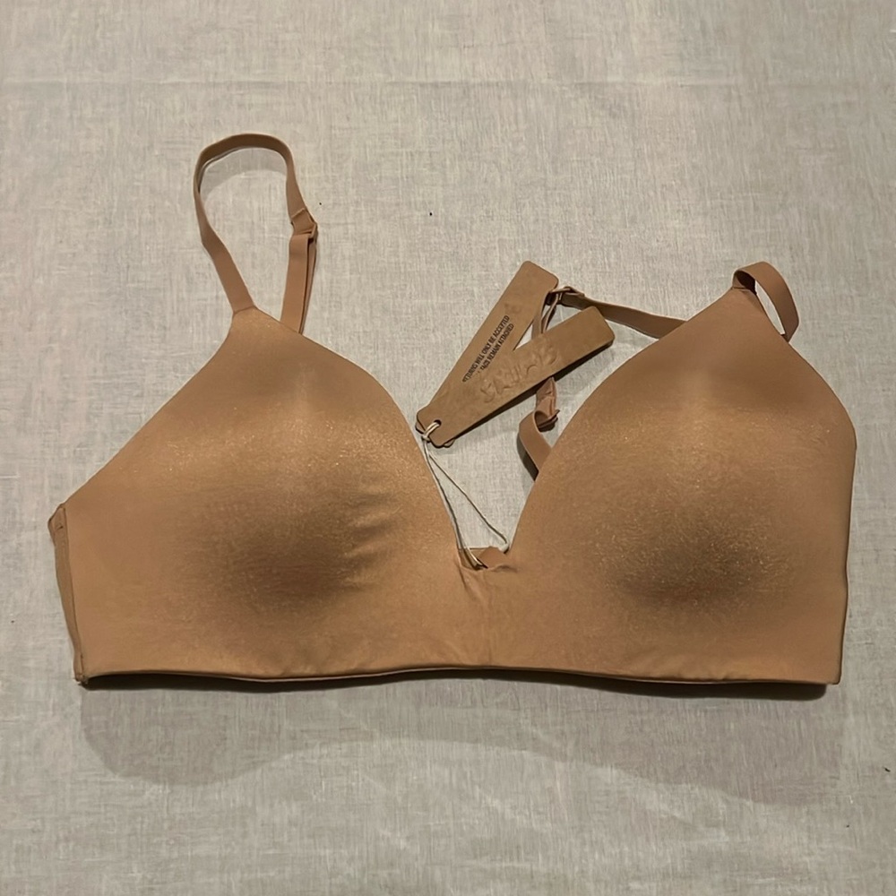 SKIMS Nude Seamless Bra